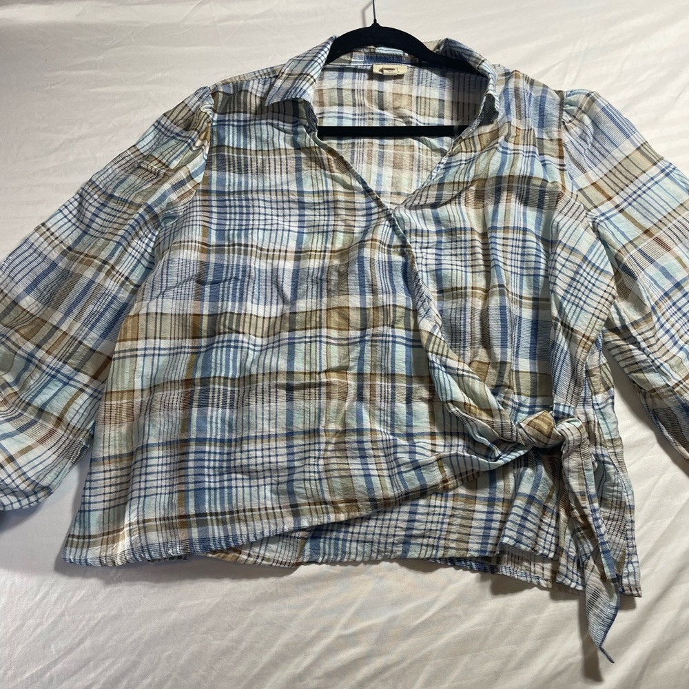 a.n.a Plaid Wrap Button-Down Top in Blue‎ and Brown